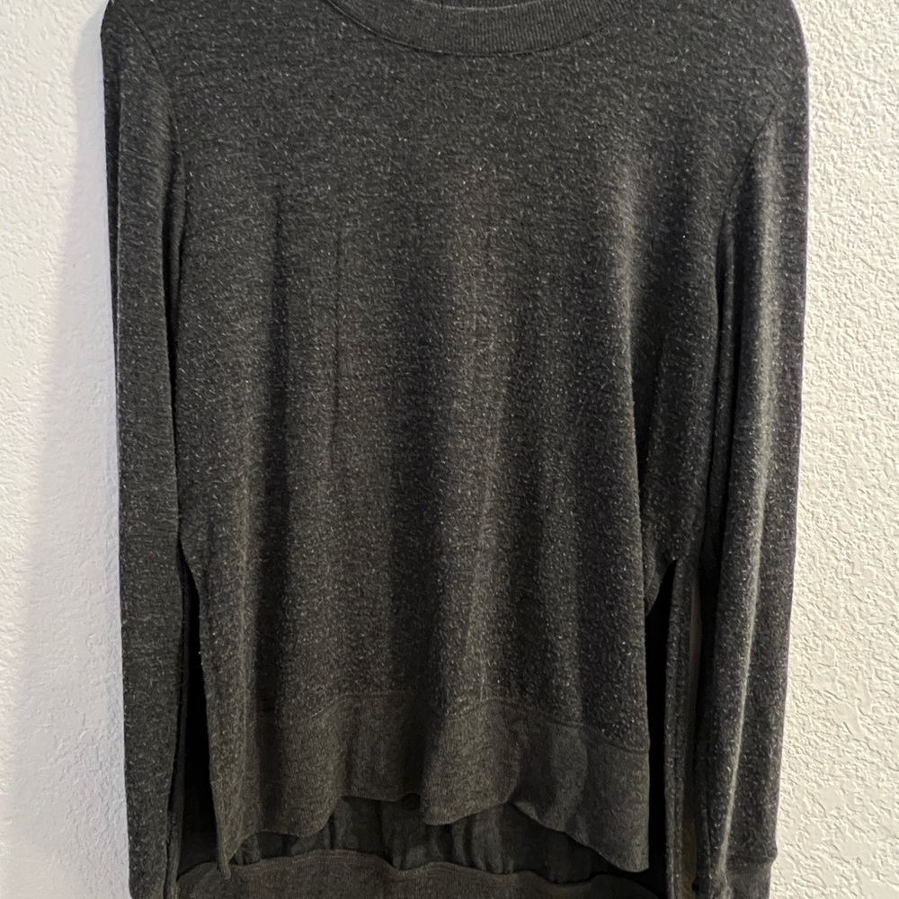 Alo Dark Gray Long Sleeve Sweater (US XS)